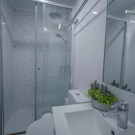 Perfect In * Lizbona